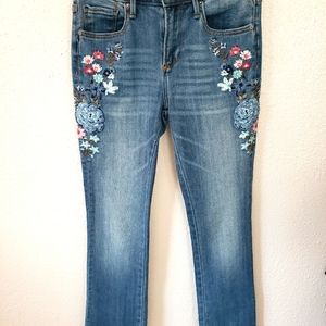 Driftwood embroidered straight leg jeans, size 24. Like new.